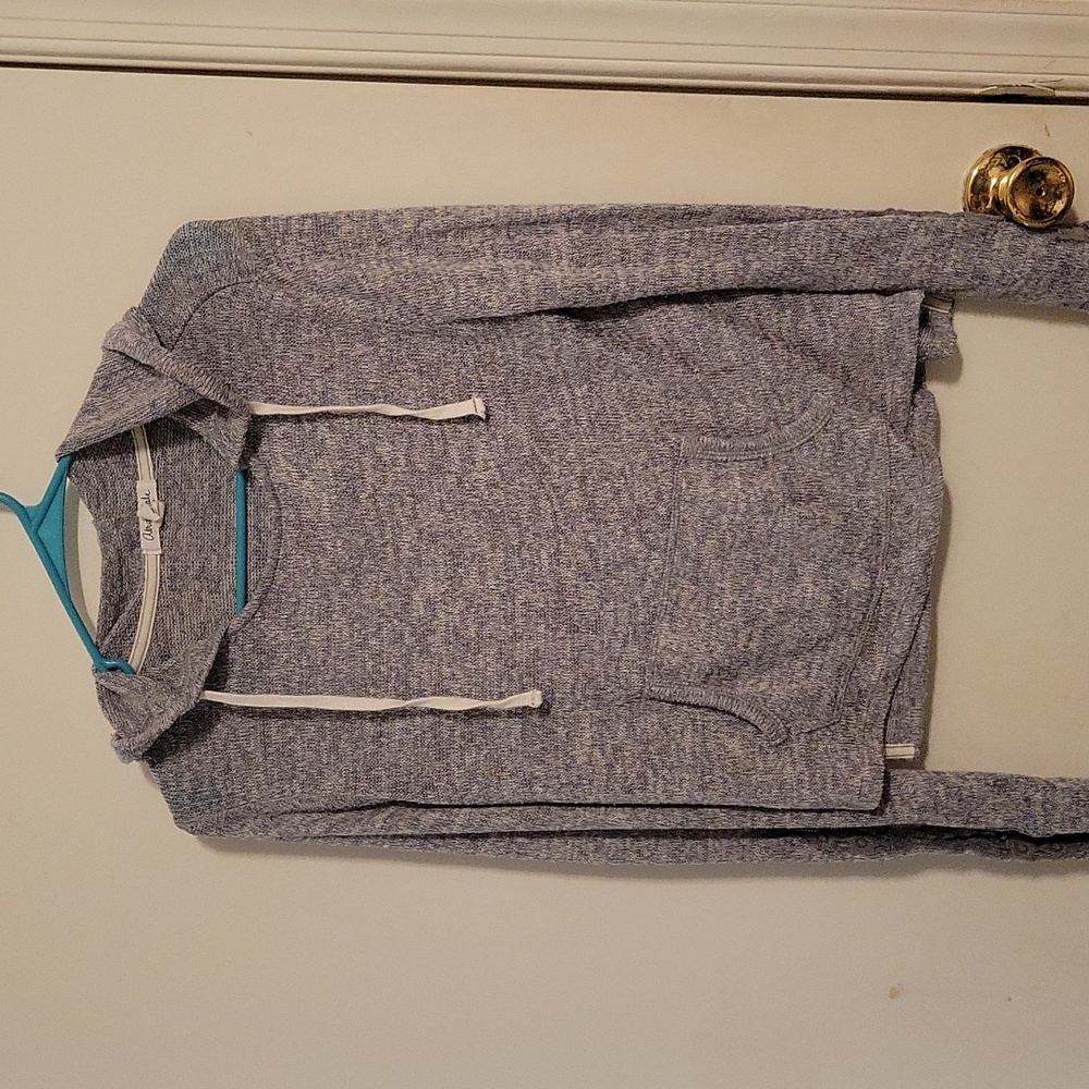 Thin cropped hoodie